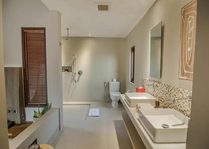Bed & Breakfast Masih House *