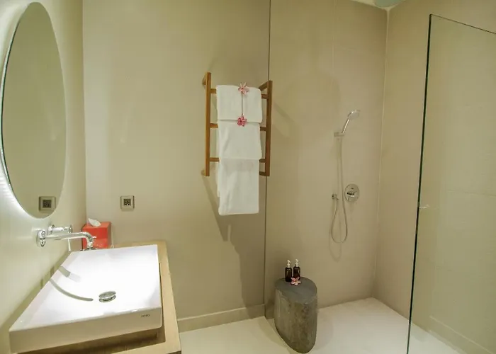 Bed & Breakfast Masih House *